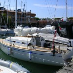 modern wooden sailboat radius chine
