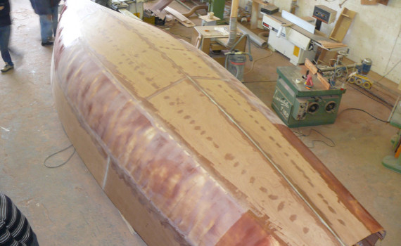 modern wooden sailboat radius chine plywood